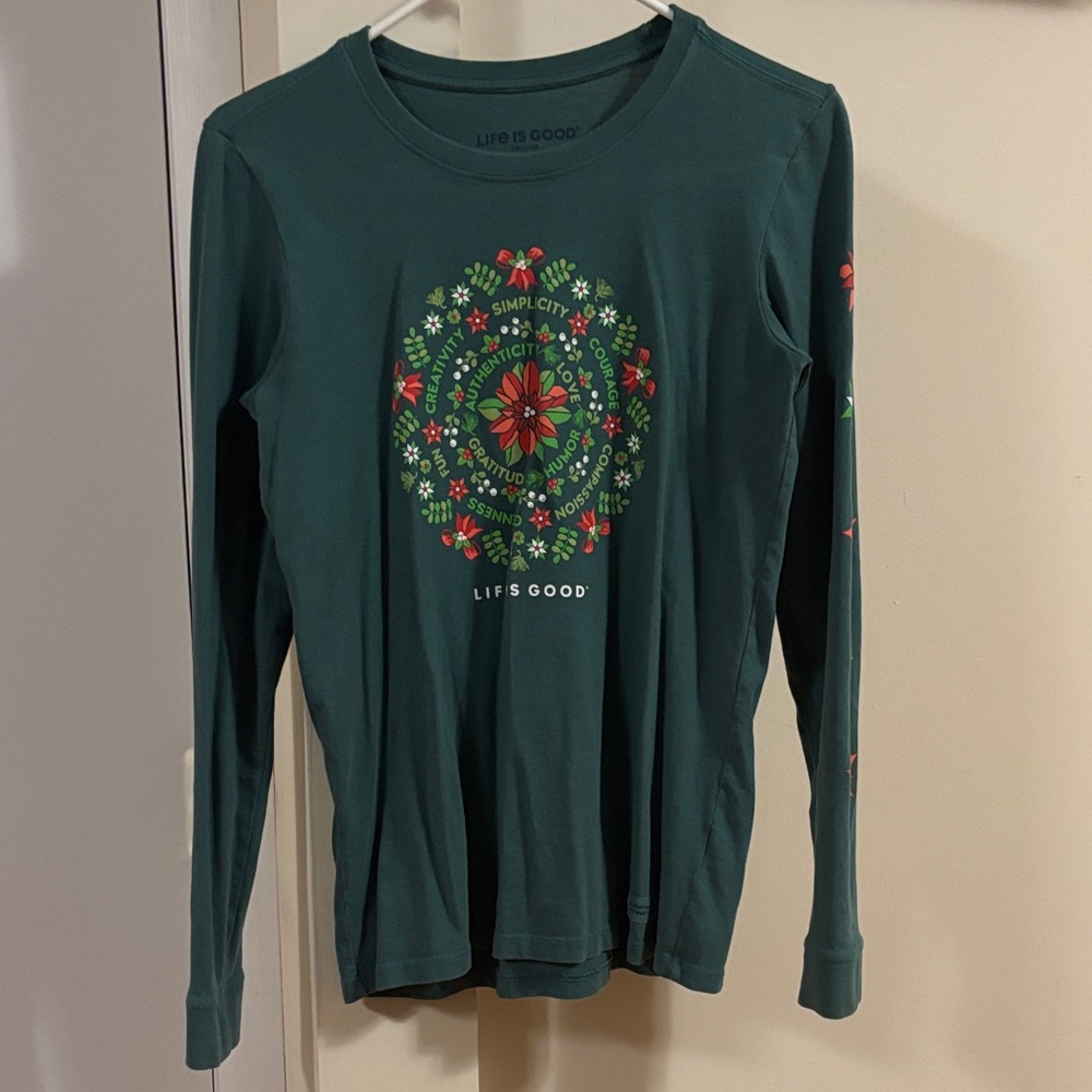 Life Is Good womens Festive green Long Sleeve Tee - Picture 1 of 4